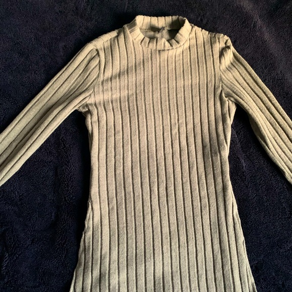 LOUNGE SET - Split Hem long sleeve shirt & flared leggings (army green) - Picture 1 of 4